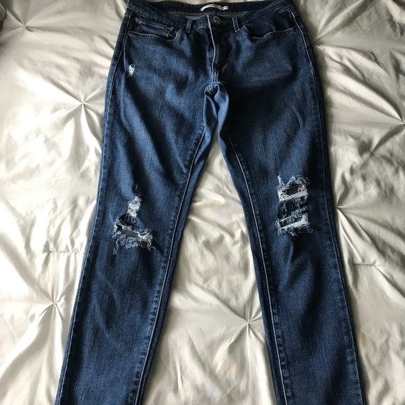 Levis - Picture 2 of 2
